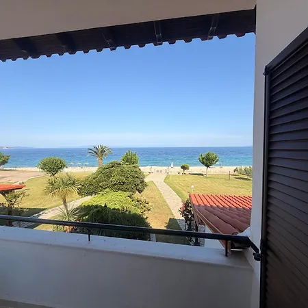 Nikoleta - Front Luxury With Access 别墅 *