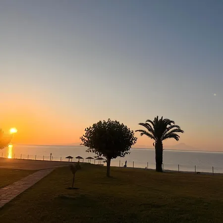 Nikoleta - Front Luxury With Access *