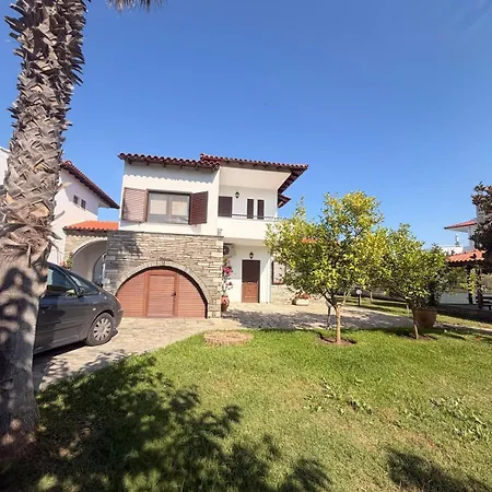 Nikoleta - Front Luxury With Access *