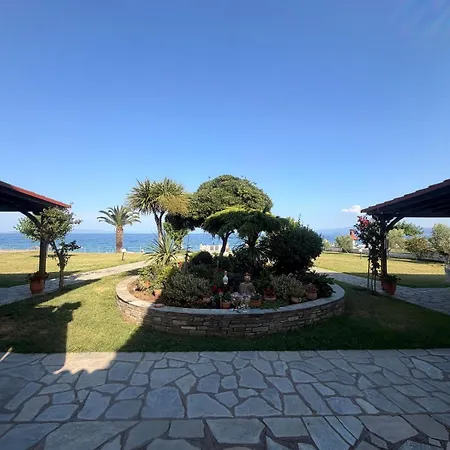 Nikoleta - Front Luxury With Access
